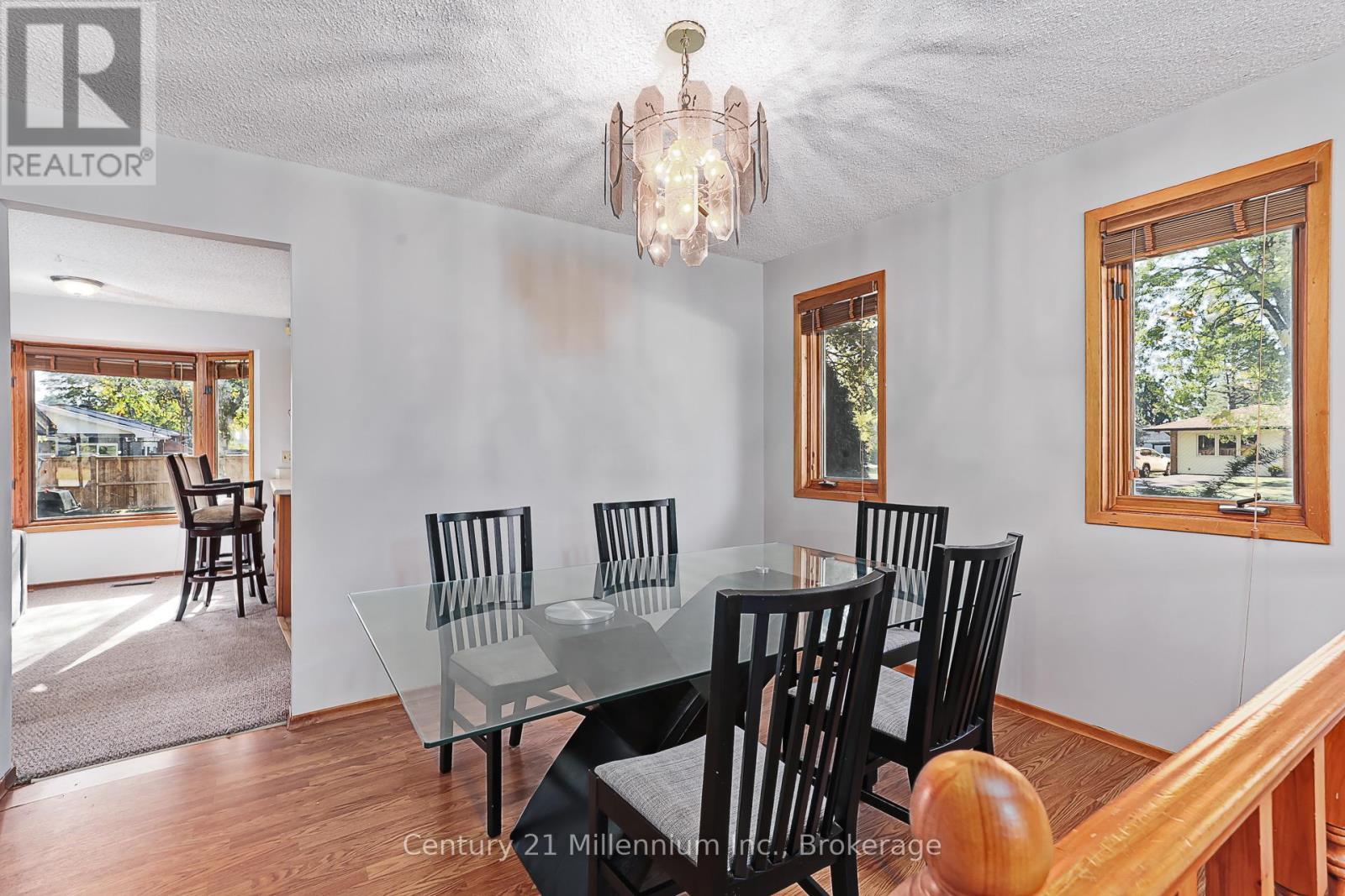 213 Jane Street, Clearview (Stayner), ON - Indoor Photo Showing Dining Room