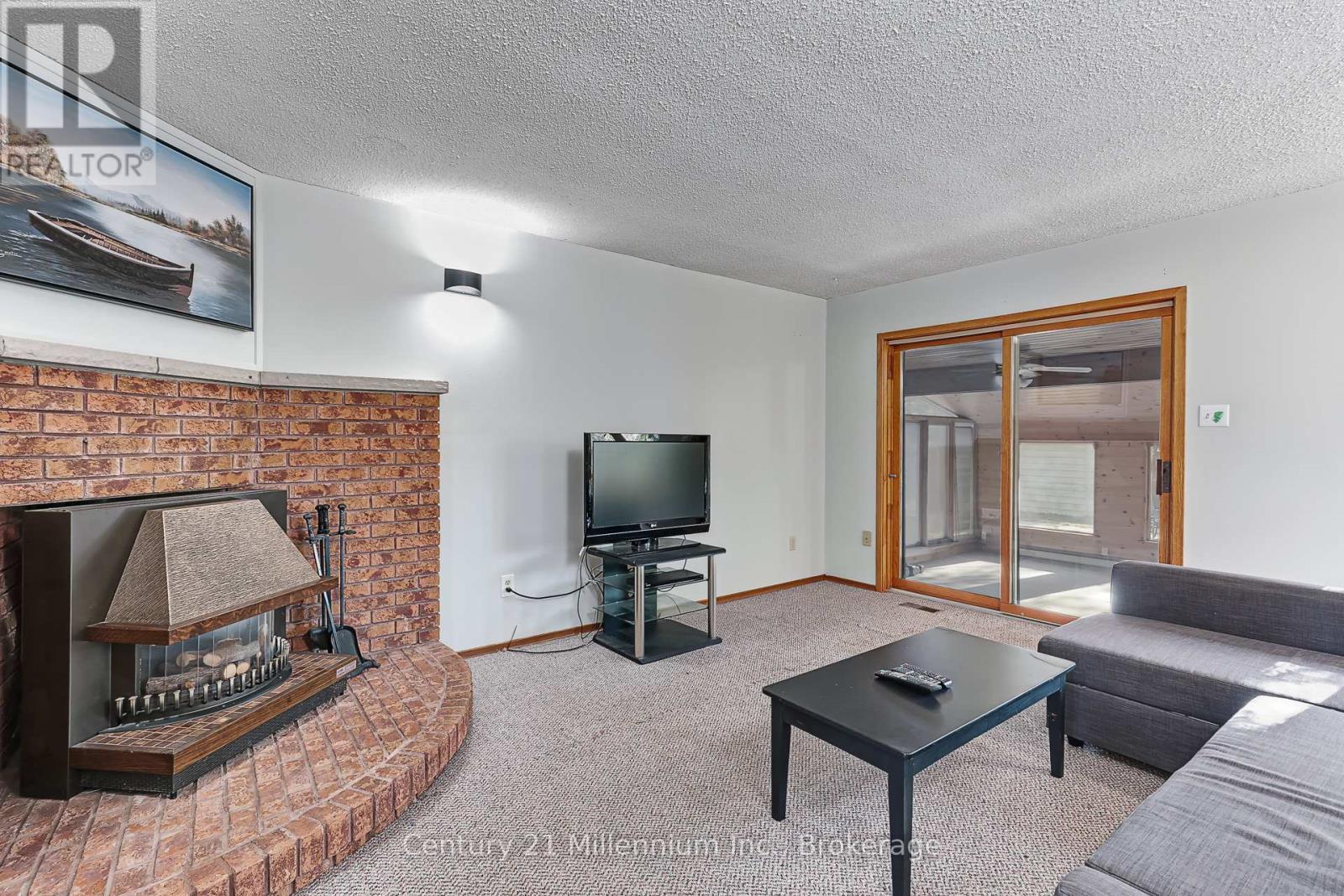 213 Jane Street, Clearview (Stayner), ON - Indoor Photo Showing Living Room With Fireplace