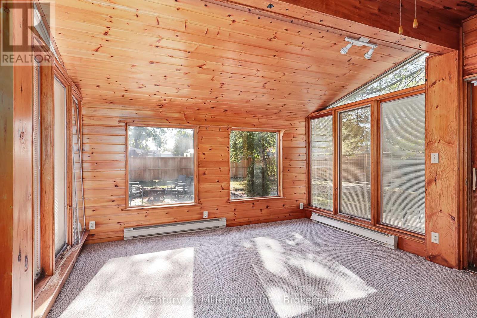 213 Jane Street, Clearview (Stayner), ON - Indoor Photo Showing Other Room