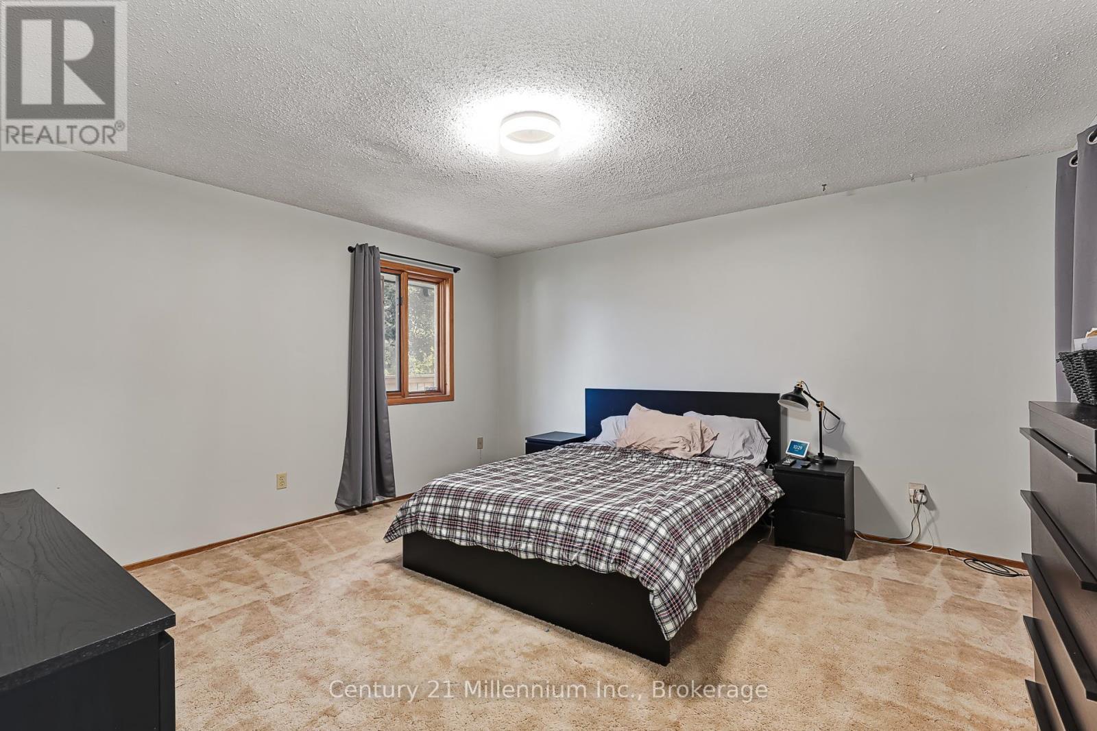 213 Jane Street, Clearview (Stayner), ON - Indoor Photo Showing Bedroom