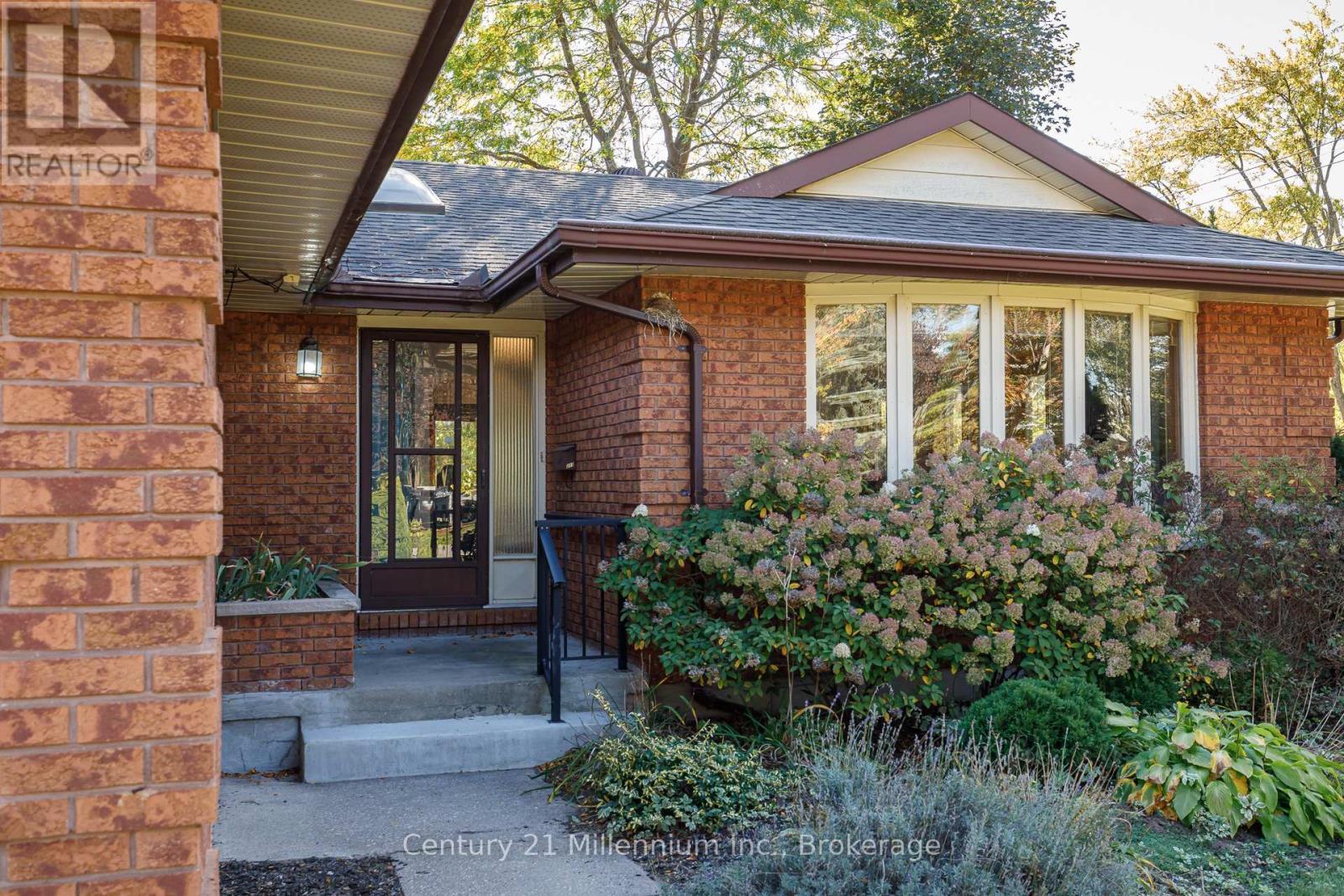 213 Jane Street, Clearview (Stayner), ON - Outdoor