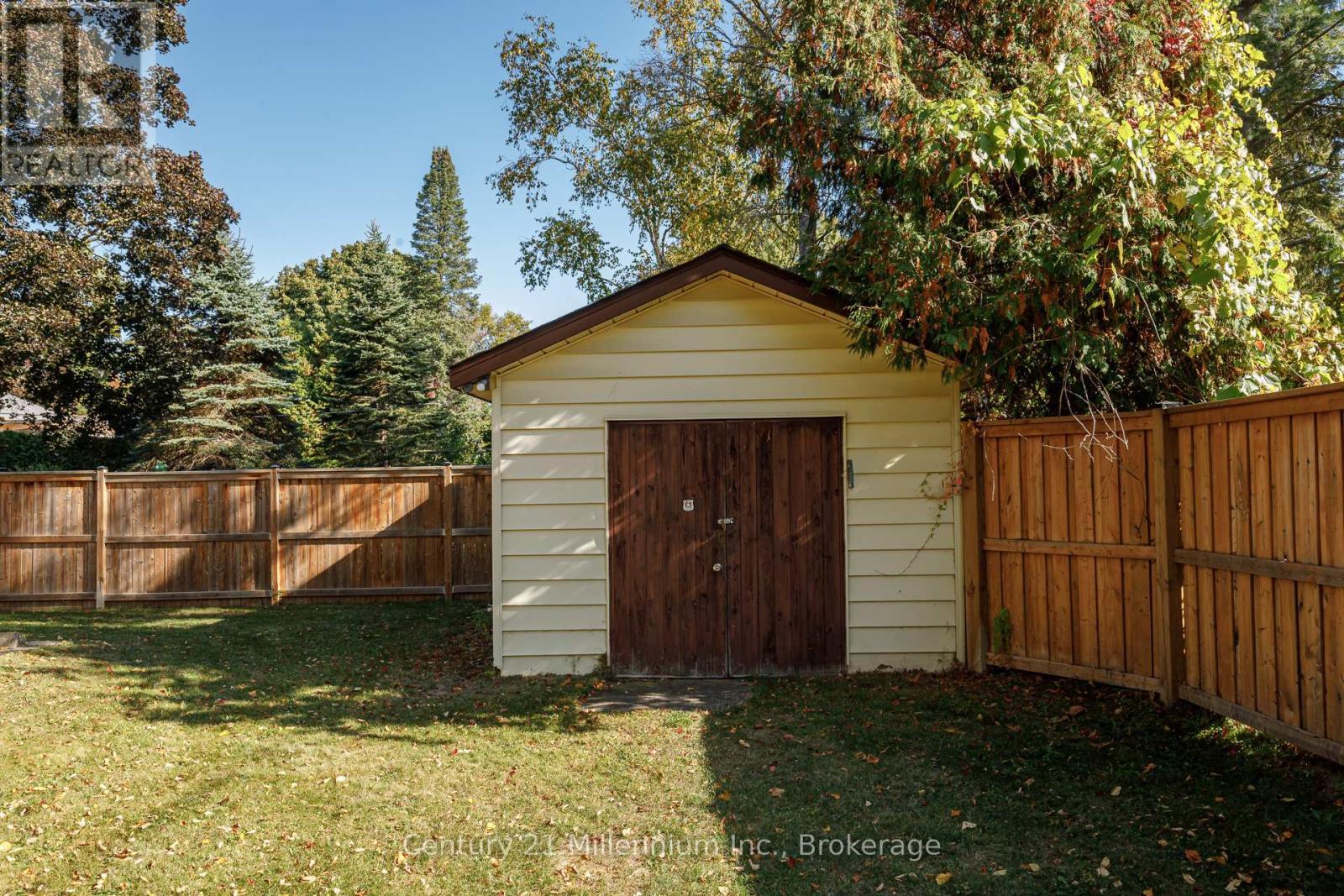 213 Jane Street, Clearview (Stayner), ON - Outdoor