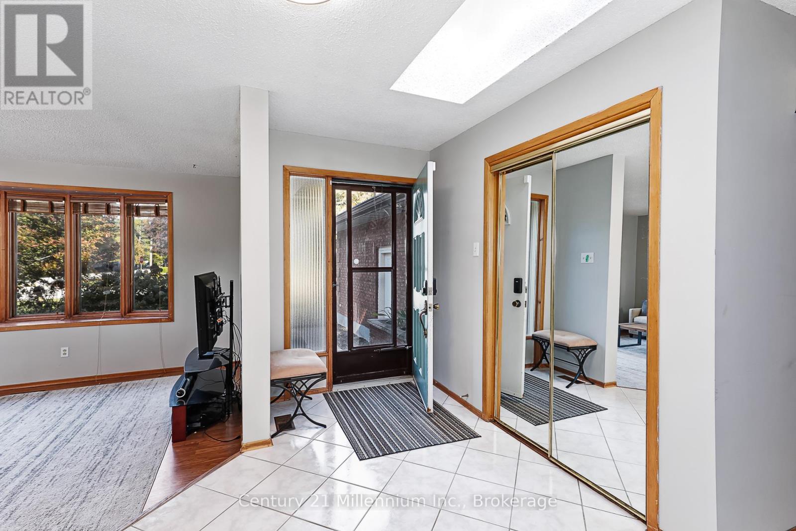 213 Jane Street, Clearview (Stayner), ON - Indoor Photo Showing Other Room