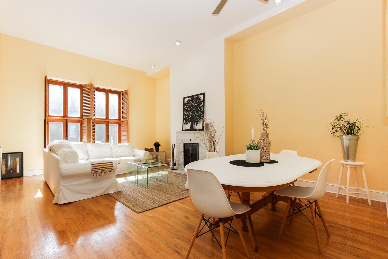 Living room - 1-3491 Rue Durocher, Montréal (Le Plateau-Mont-Royal), QC - Indoor