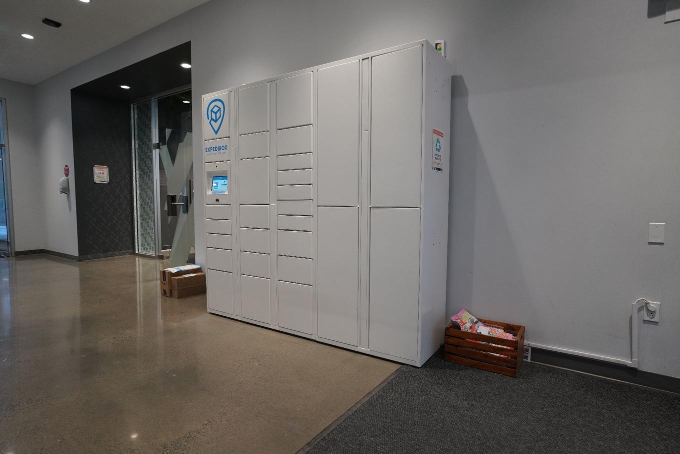 Other - 221-2542 Place Pierre-Falardeau, Montréal (Rosemont/La Petite-Patrie), QC - Indoor Photo Showing Other Room