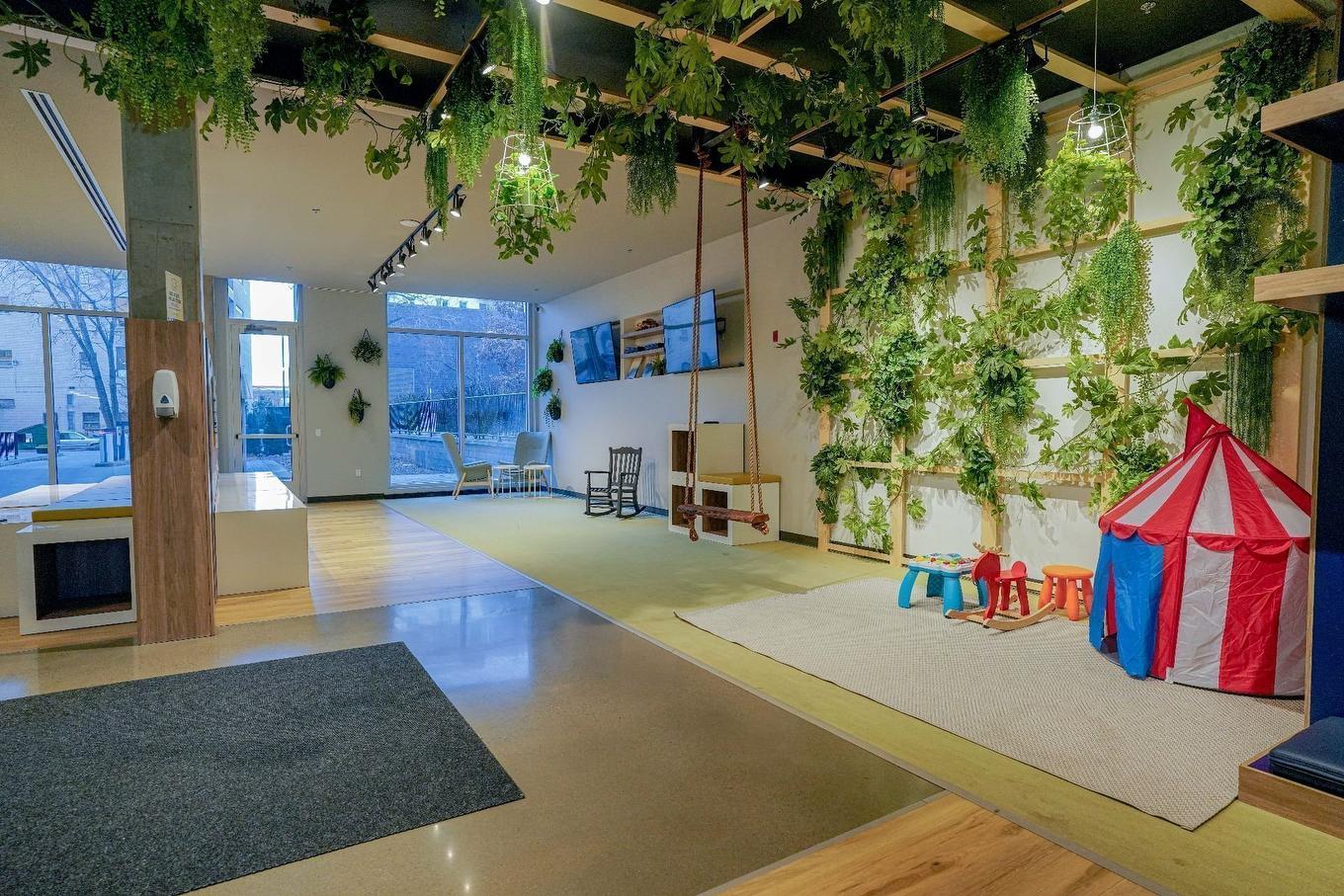 Other - 614-2542 Place Pierre-Falardeau, Montréal (Rosemont/La Petite-Patrie), QC - Indoor Photo Showing Other Room