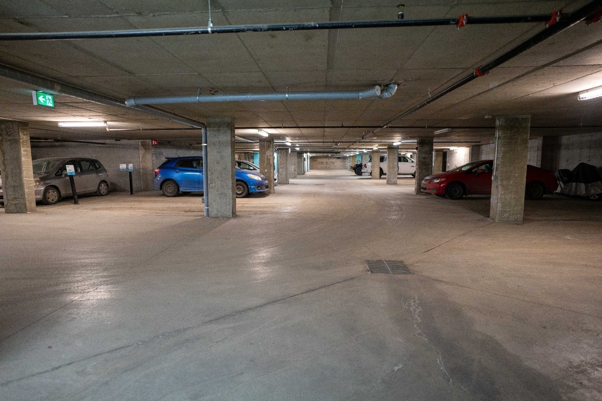 Autre - 314-2542 Place Pierre-Falardeau, Montréal (Rosemont/La Petite-Patrie), QC - Indoor Photo Showing Garage
