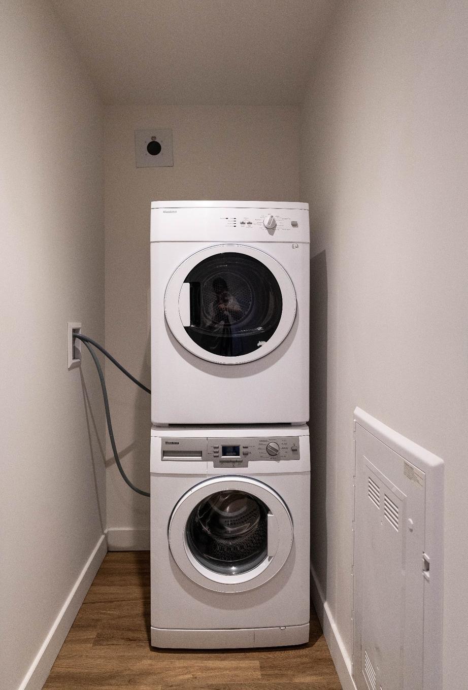 Other - 401-2542 Place Pierre-Falardeau, Montréal (Rosemont/La Petite-Patrie), QC - Indoor Photo Showing Laundry Room