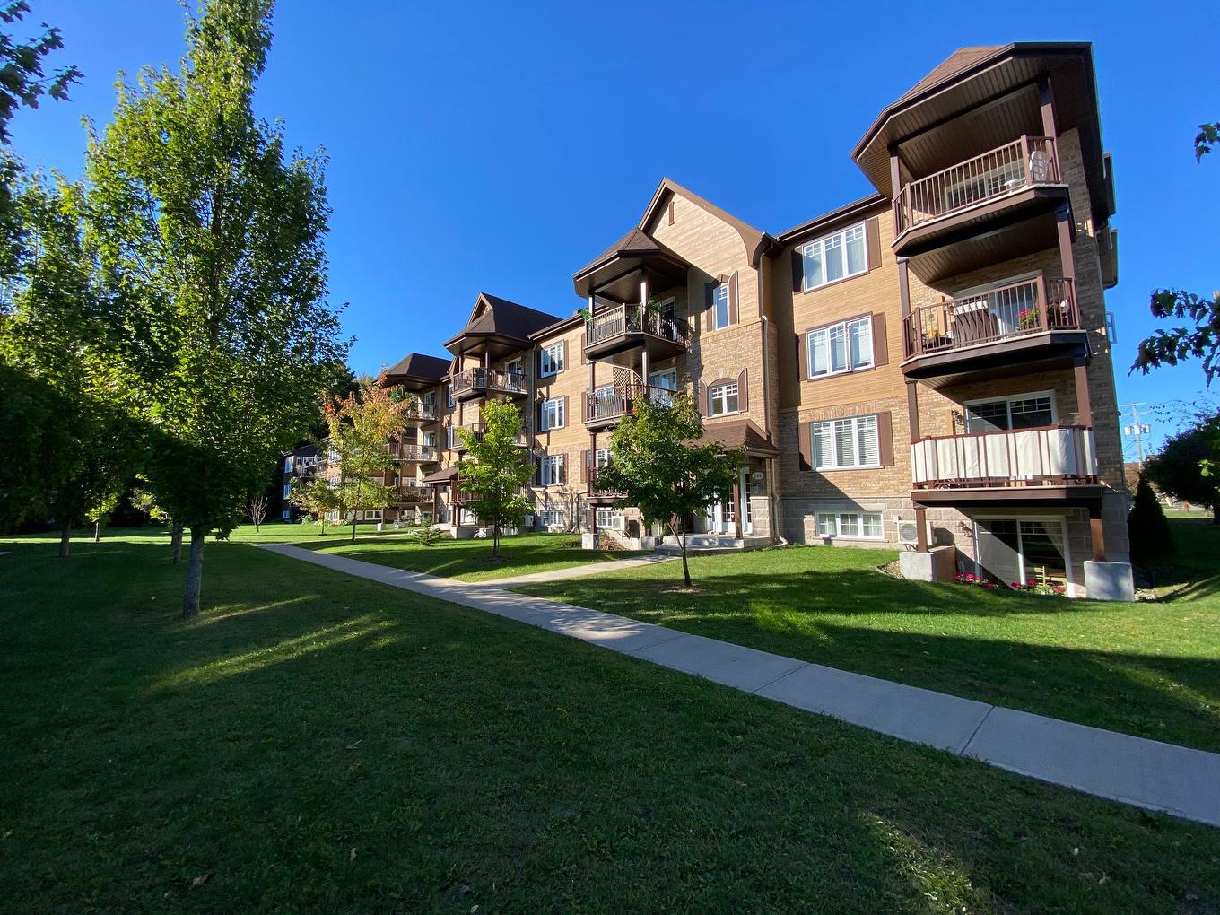 Overall view - 3-555 Av. Forest, Pincourt, QC - Outdoor With Balcony