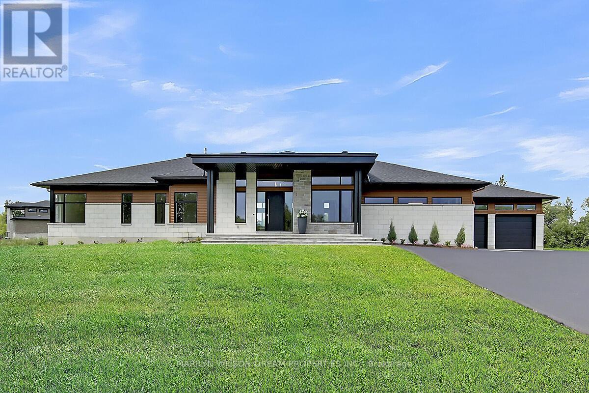 1070 Green Jacket Crescent, Ottawa, ON - Outdoor