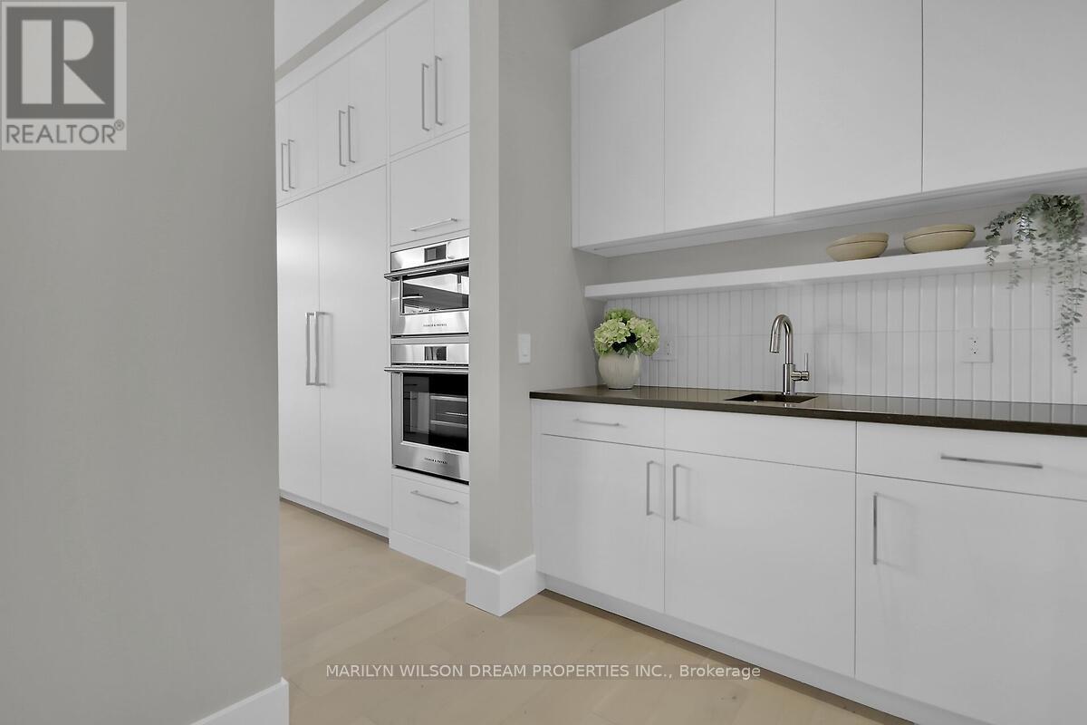 1070 Green Jacket Crescent, Ottawa, ON - Indoor Photo Showing Kitchen