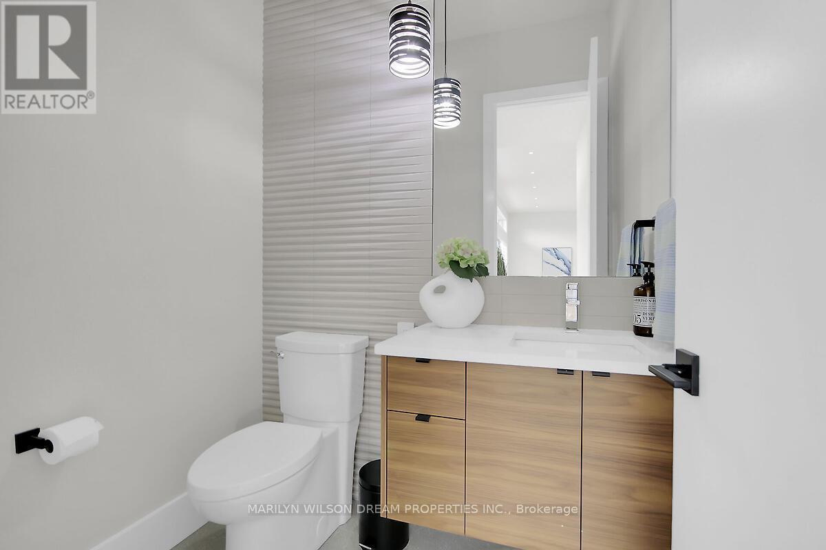 1070 Green Jacket Crescent, Ottawa, ON - Indoor Photo Showing Bathroom