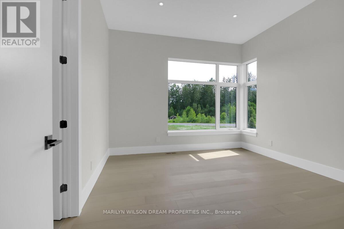 1070 Green Jacket Crescent, Ottawa, ON - Indoor Photo Showing Other Room