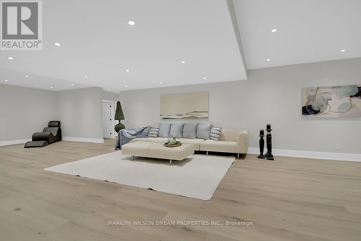 1070 Green Jacket Crescent, Ottawa, ON - Indoor