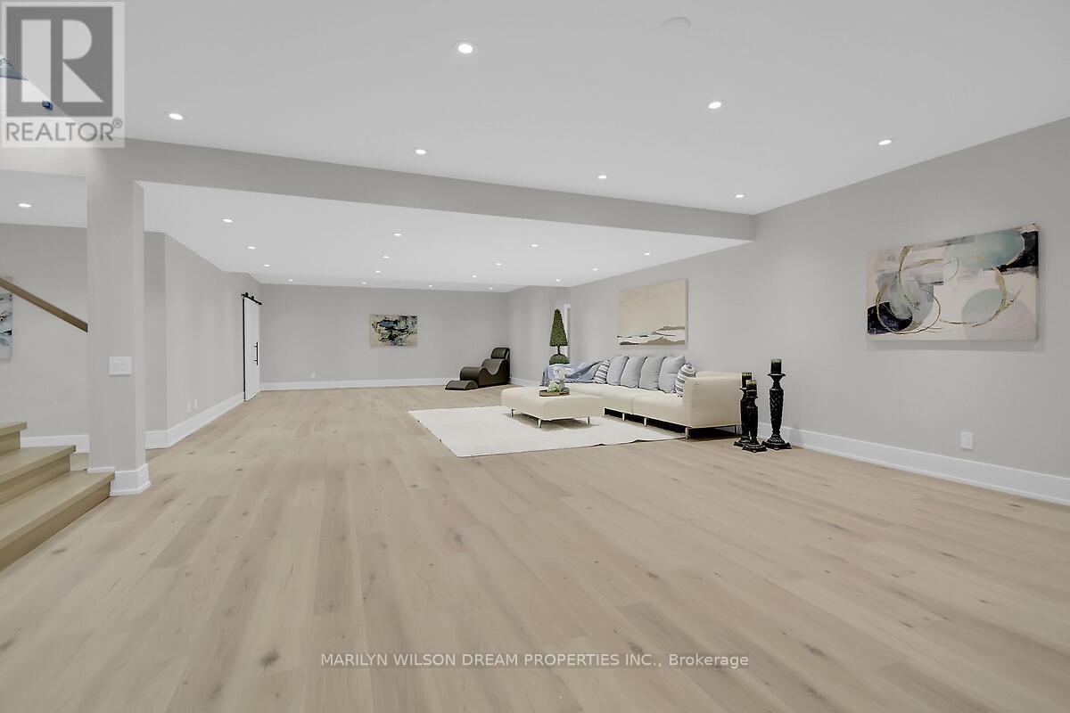 1070 Green Jacket Crescent, Ottawa, ON - Indoor Photo Showing Other Room