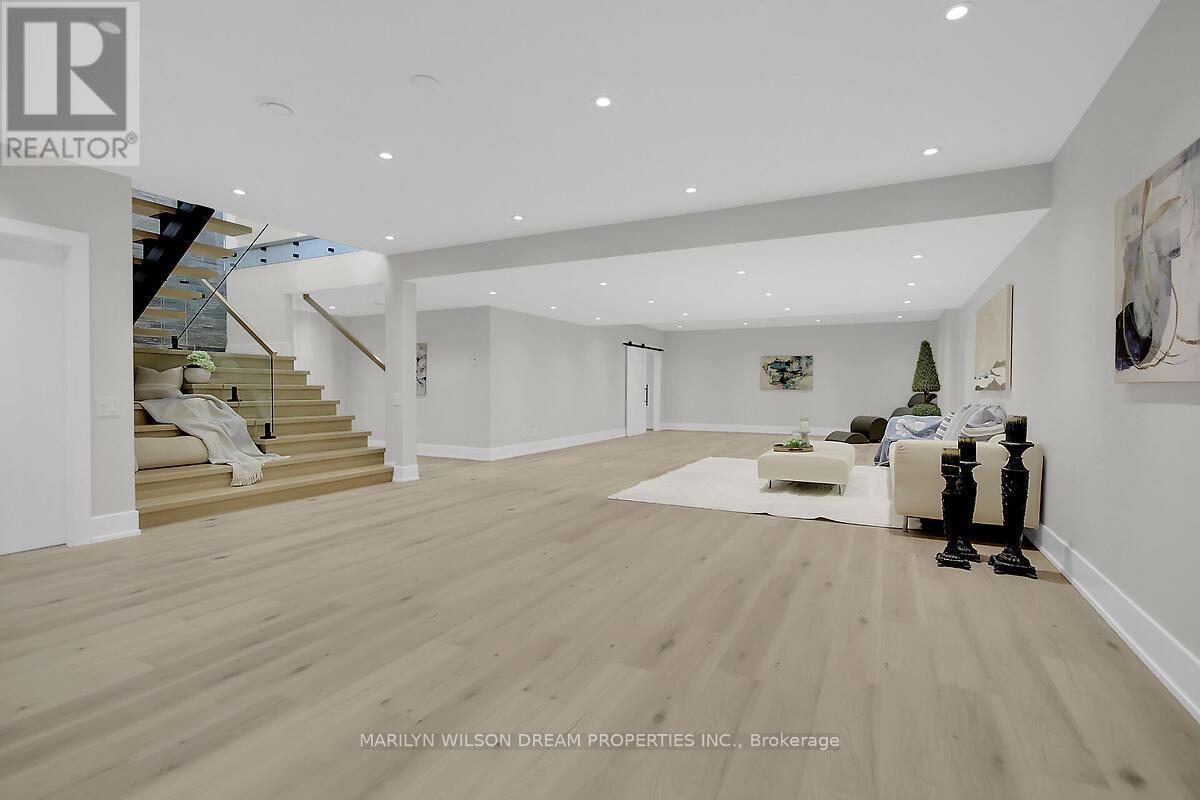 1070 Green Jacket Crescent, Ottawa, ON - Indoor Photo Showing Other Room