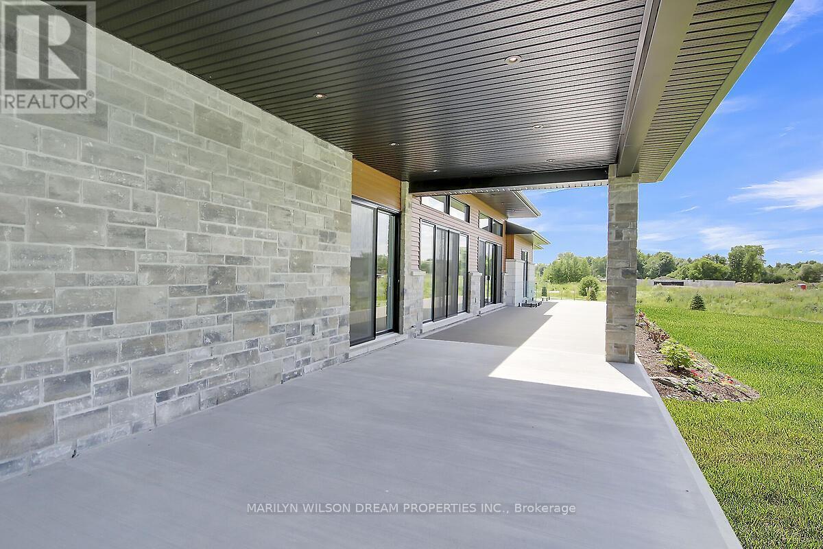 1070 Green Jacket Crescent, Ottawa, ON - Outdoor