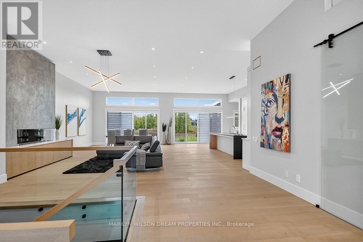 1070 Green Jacket Crescent, Ottawa, ON - Indoor Photo Showing Other Room