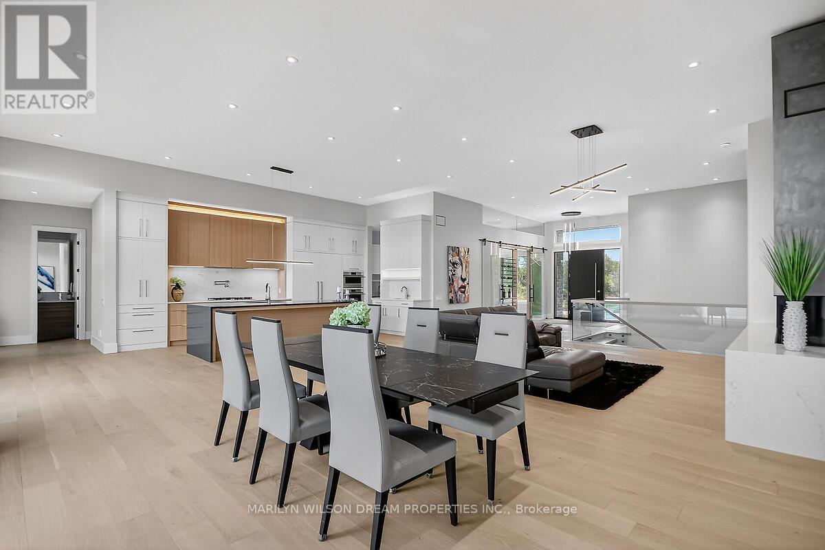 1070 Green Jacket Crescent, Ottawa, ON - Indoor Photo Showing Dining Room