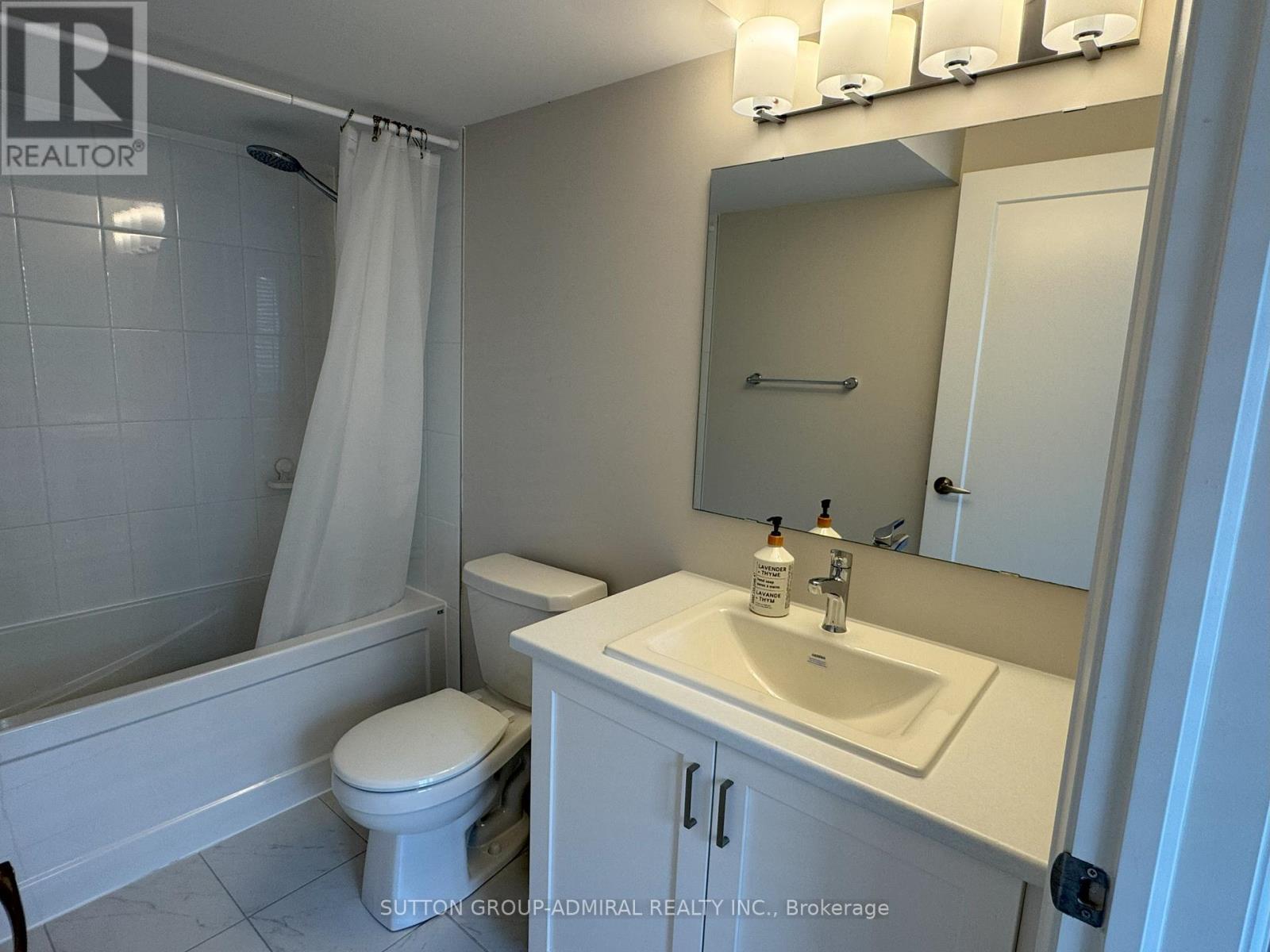 757 Eminence Street, Ottawa, ON - Indoor Photo Showing Bathroom