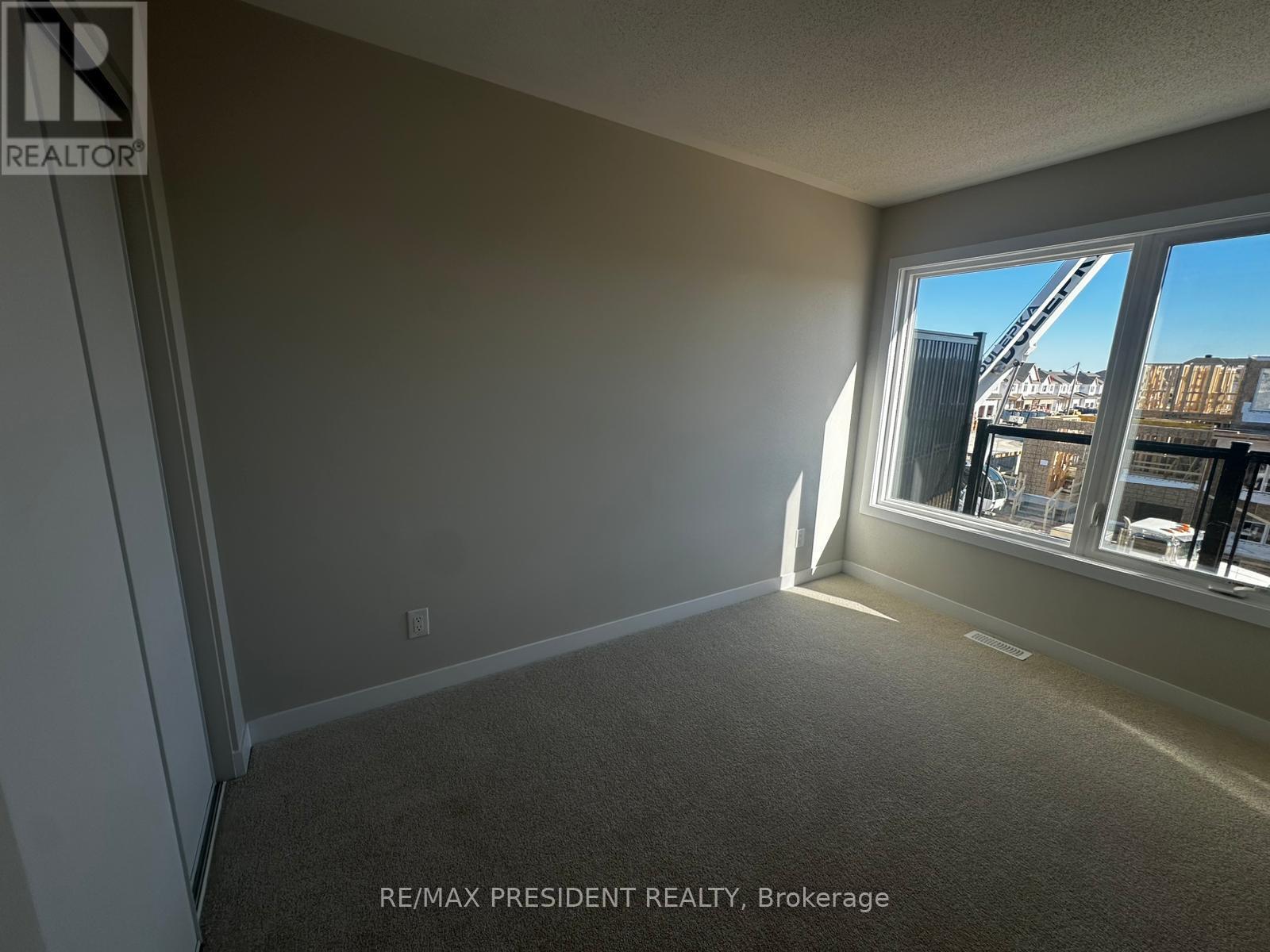 78 Ryan Reynolds Way S, Ottawa, ON - Indoor Photo Showing Other Room