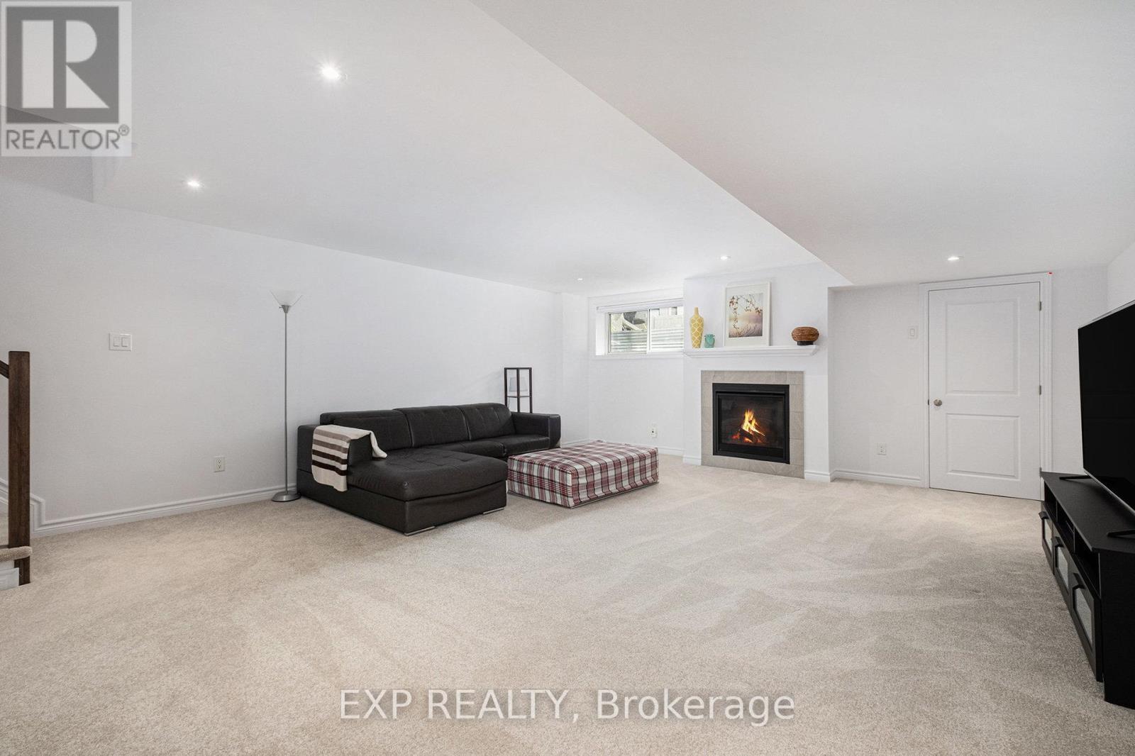 519 Triangle Street, Ottawa, ON - Indoor With Fireplace