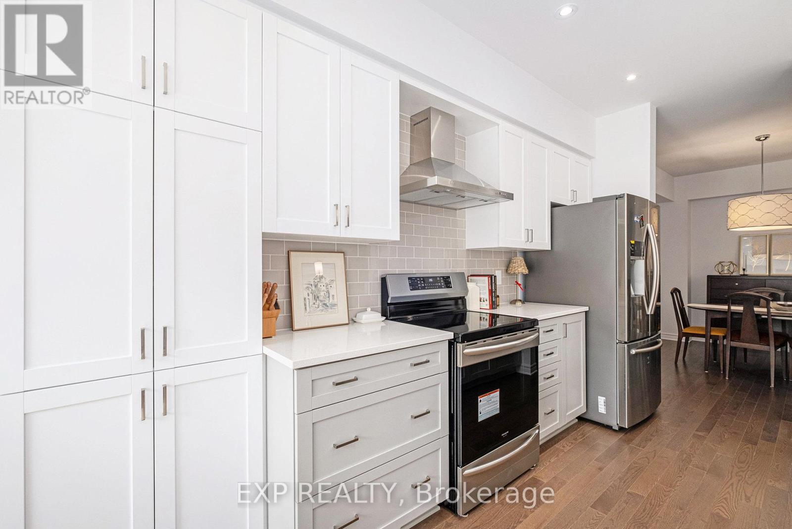 519 Triangle Street, Ottawa, ON - Indoor Photo Showing Kitchen