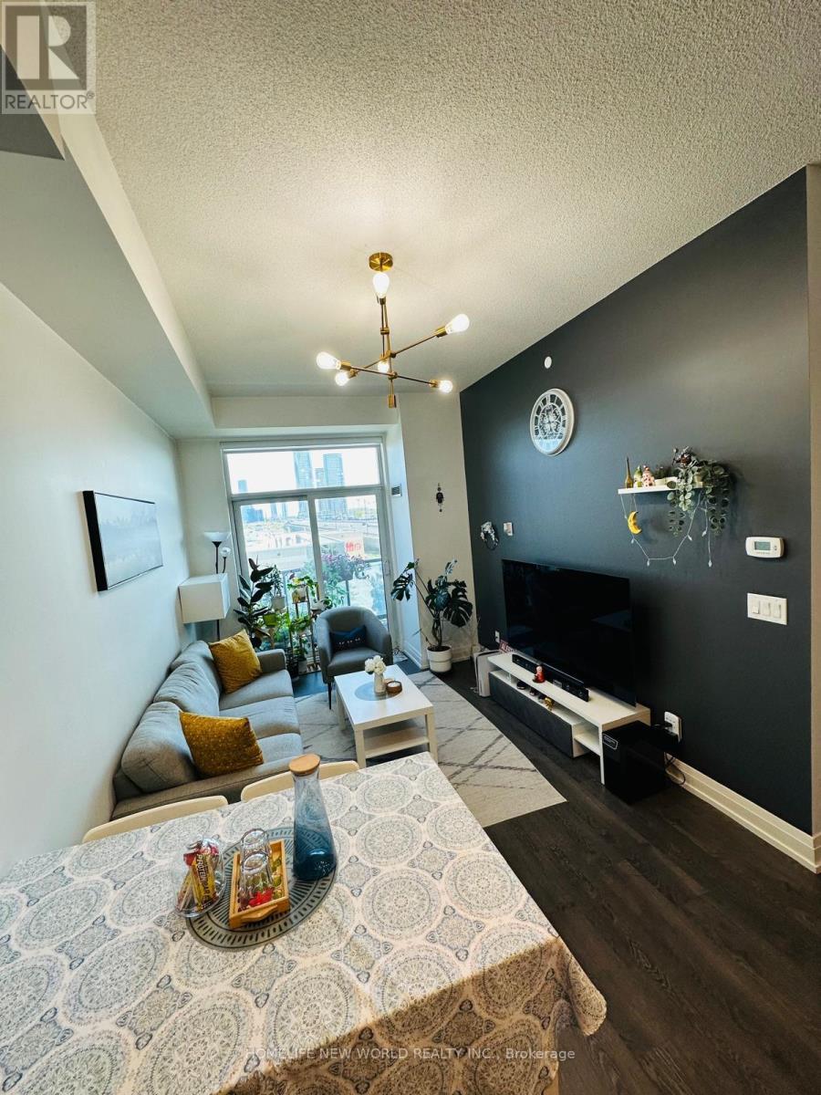 312 - 3600 Highway 7 Road, Vaughan, ON - Indoor Photo Showing Living Room