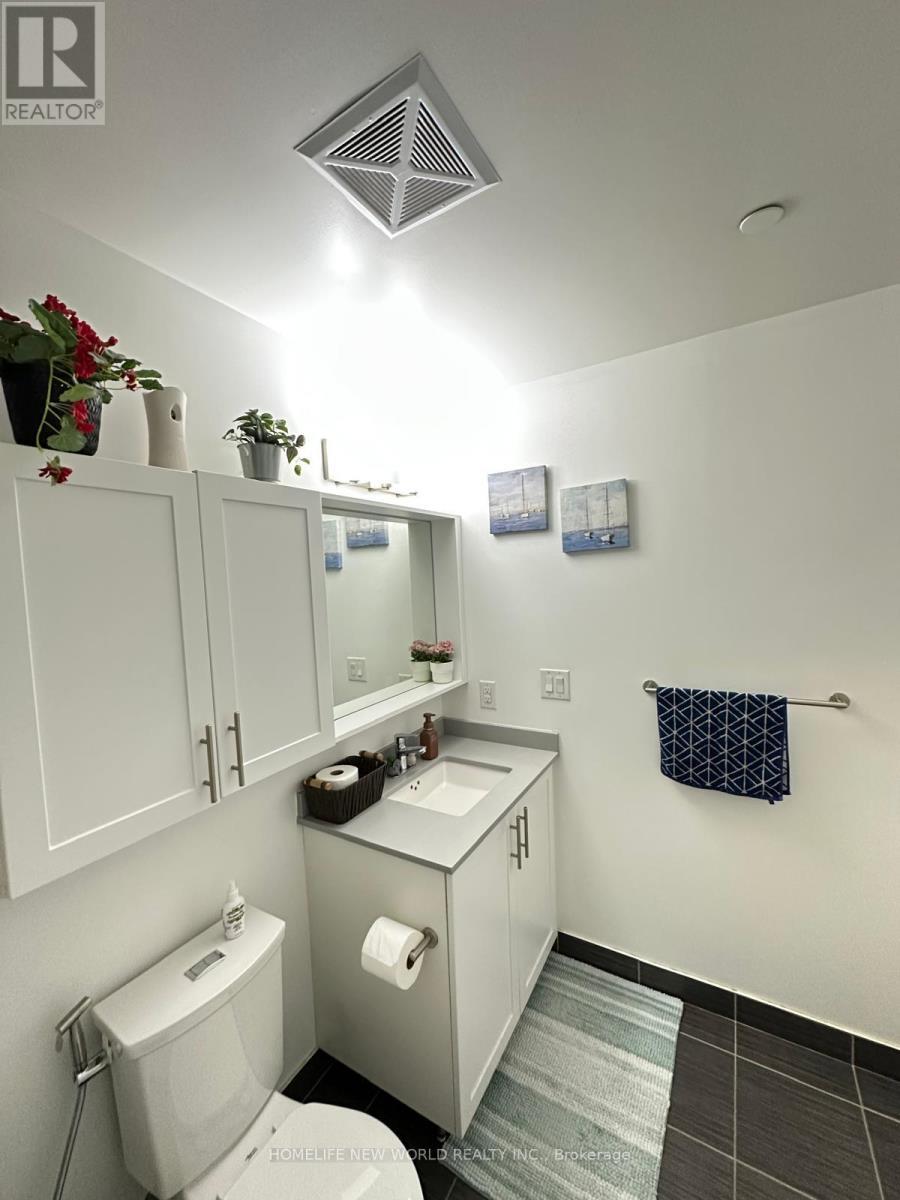 312 - 3600 Highway 7 Road, Vaughan, ON - Indoor Photo Showing Bathroom