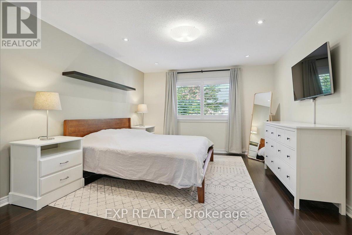 4147 Prentice Common, Burlington, ON - Indoor Photo Showing Bedroom
