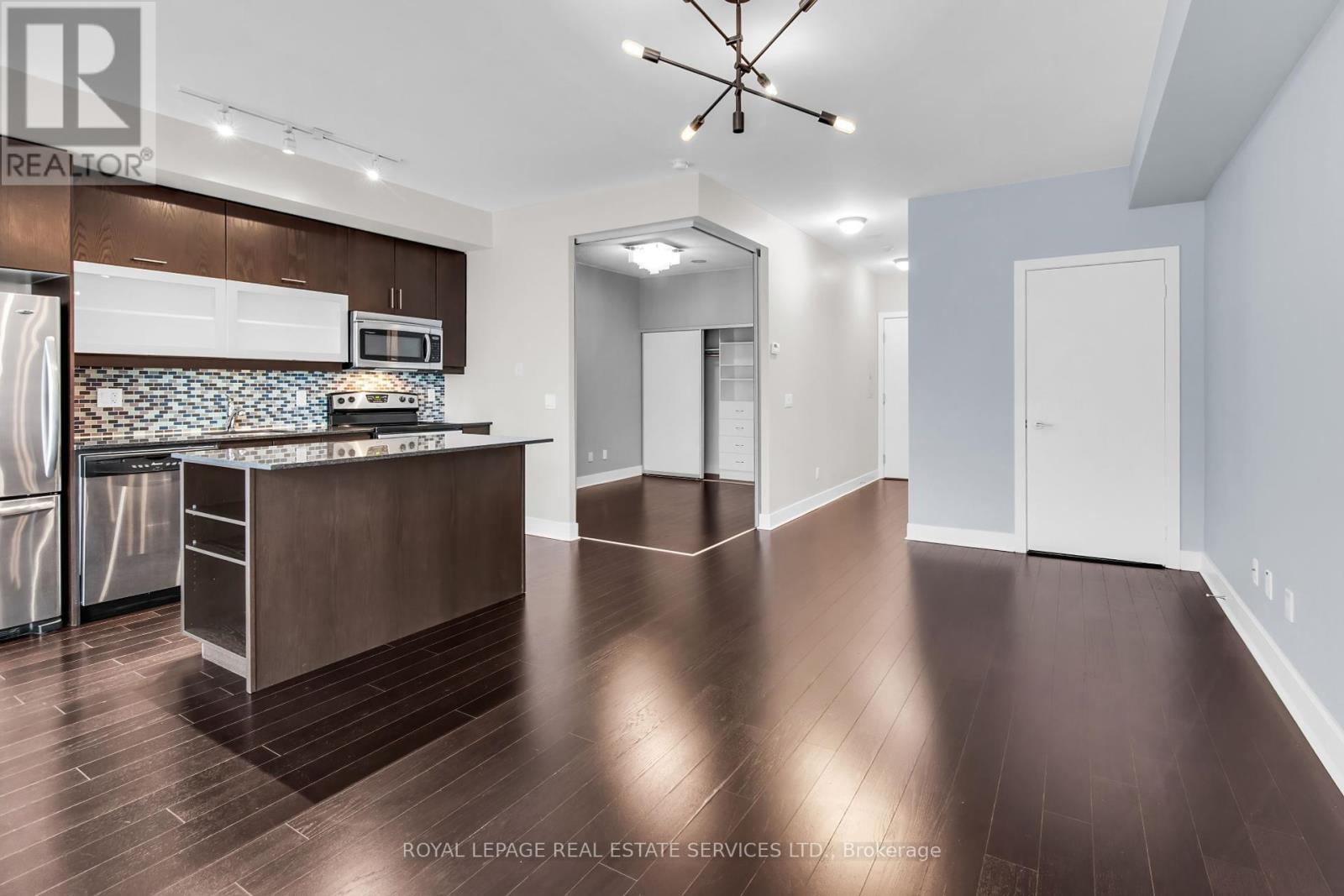 330 - 90 Stadium Road, Toronto, ON - Indoor Photo Showing Kitchen With Stainless Steel Kitchen With Upgraded Kitchen