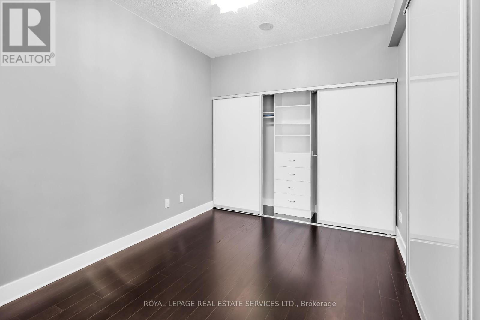 330 - 90 Stadium Road, Toronto, ON - Indoor Photo Showing Other Room