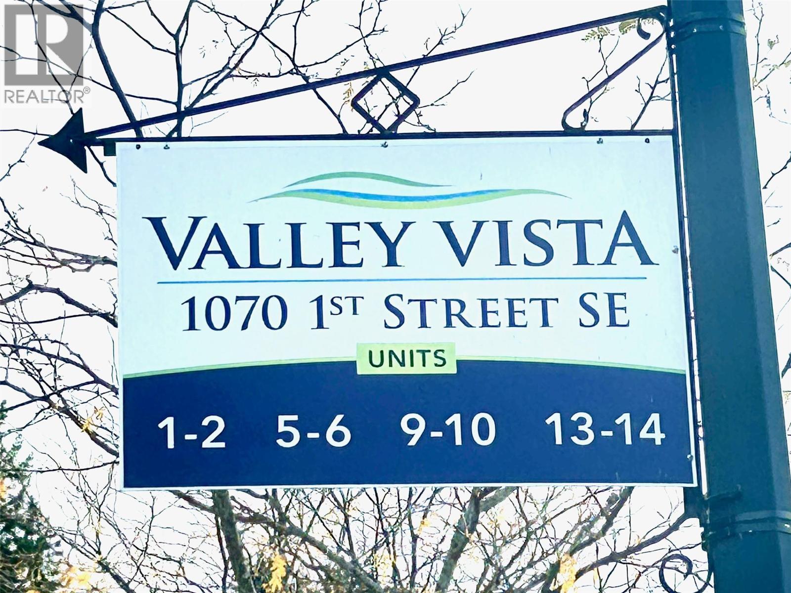 1070 1 Street Se Unit# 2, Salmon Arm, BC -