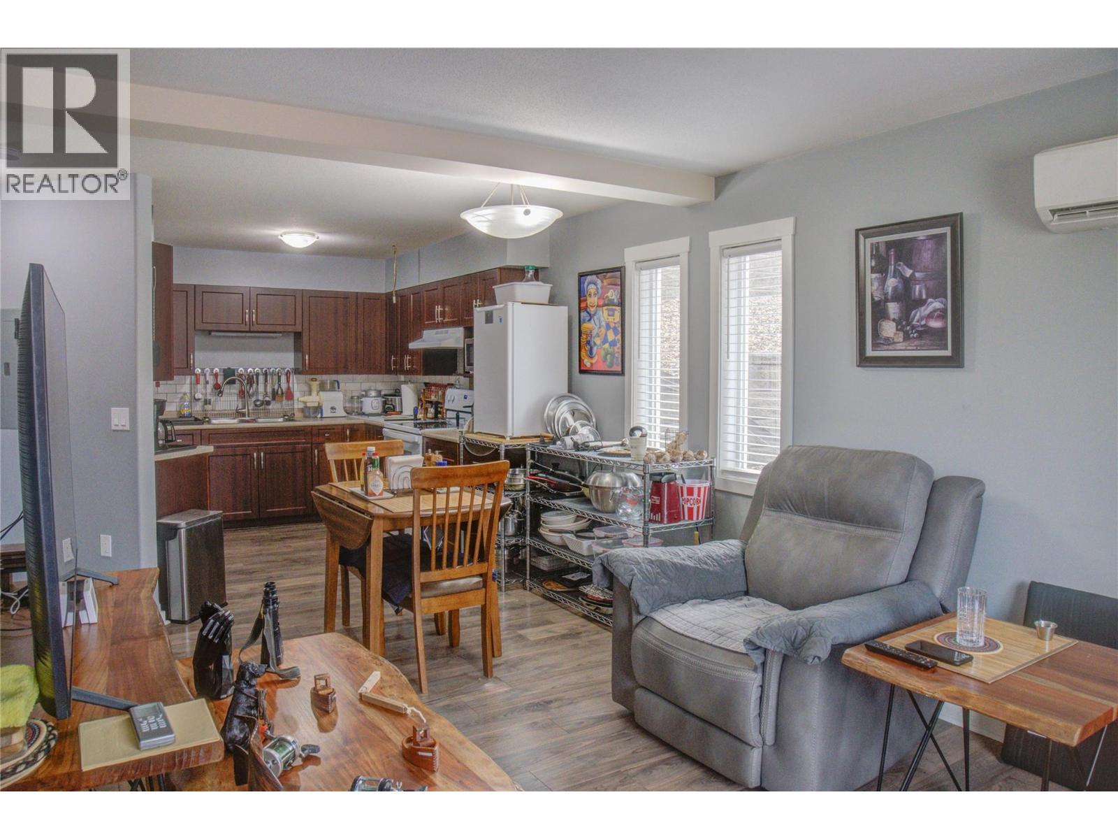 1070 1 Street Se Unit# 2, Salmon Arm, BC - Indoor Photo Showing Other Room