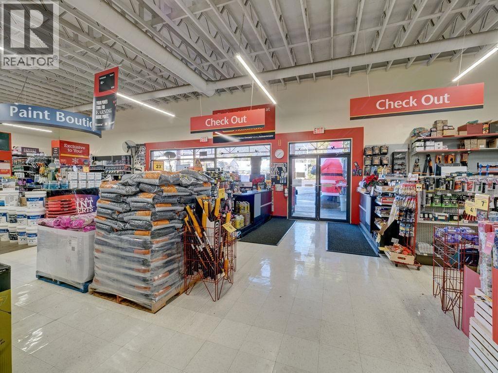 921 Gibsons Way, Gibsons, BC