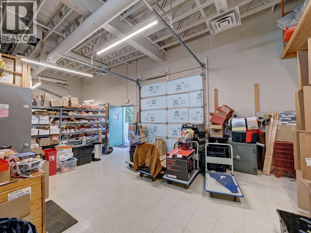 921 Gibsons Way, Gibsons, BC