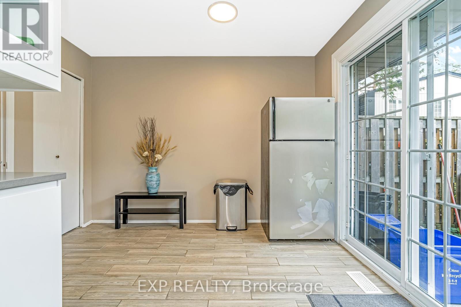 65 - 1029 Meadowlands Drive, Ottawa, ON - Photo Showing Other Room