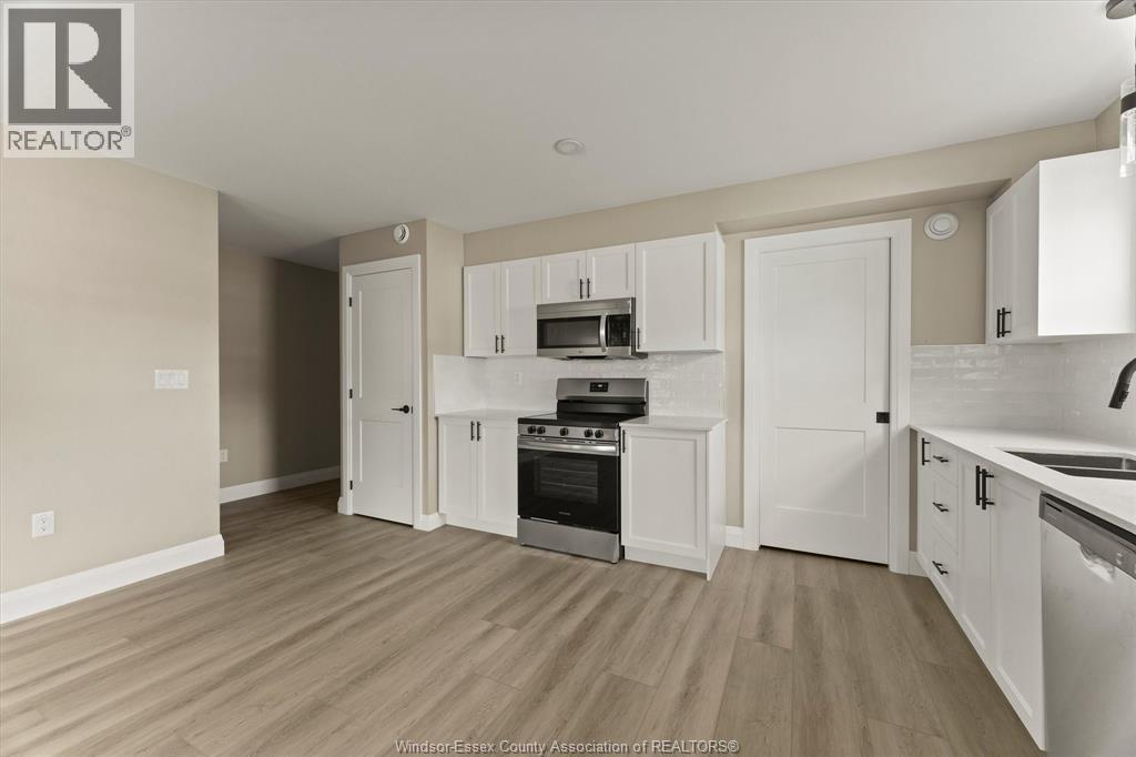 854 University Unit# Lower, Windsor, ON - Indoor Photo Showing Kitchen With Double Sink
