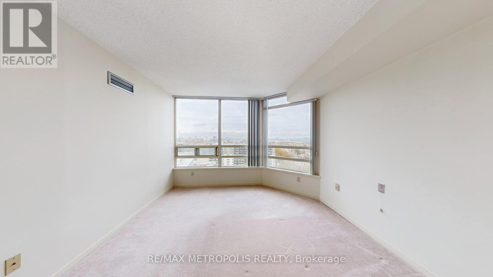 1709 - 75 King Street E, Mississauga, ON - Indoor Photo Showing Other Room