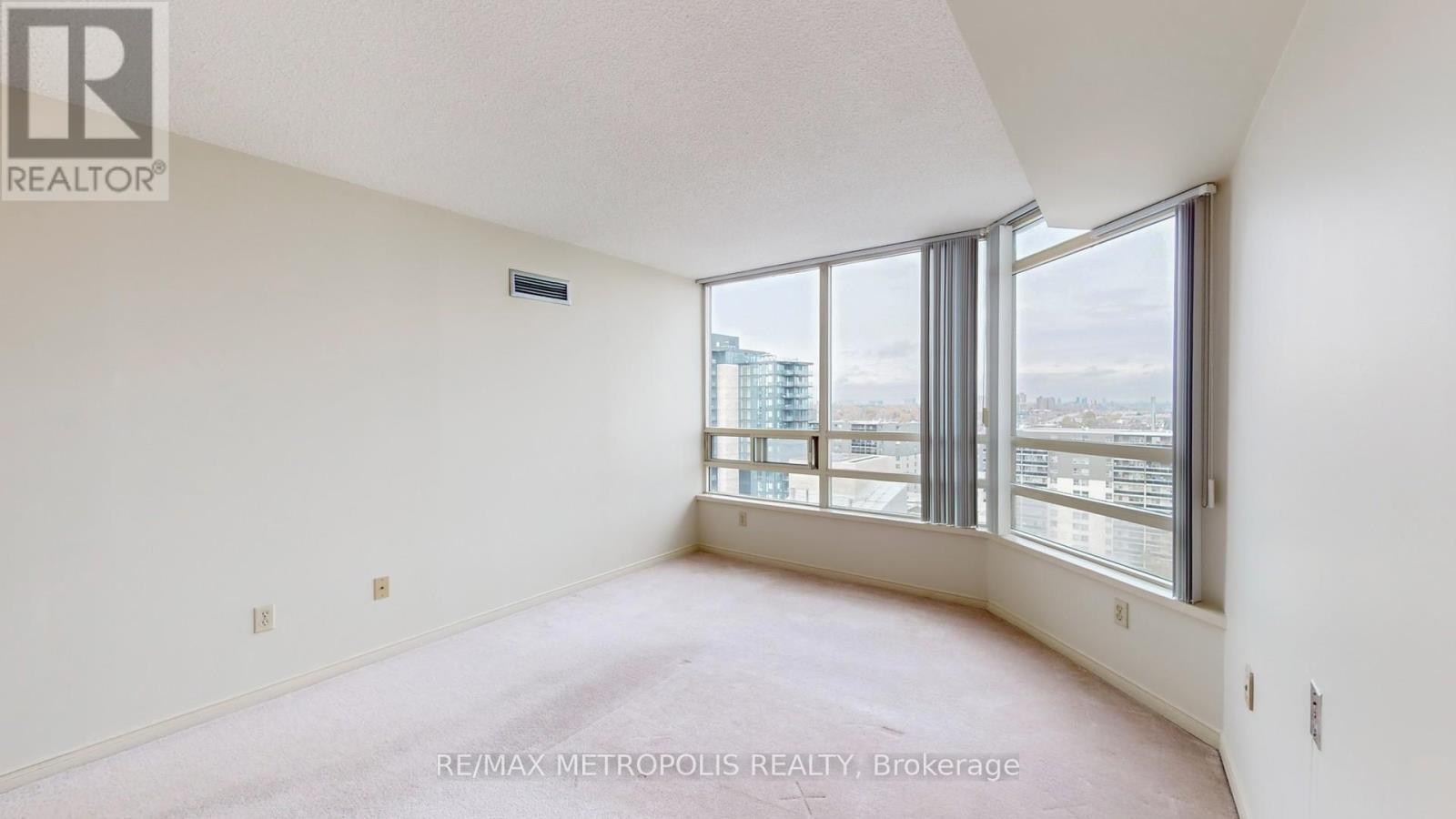 1709 - 75 King Street E, Mississauga, ON - Indoor Photo Showing Other Room