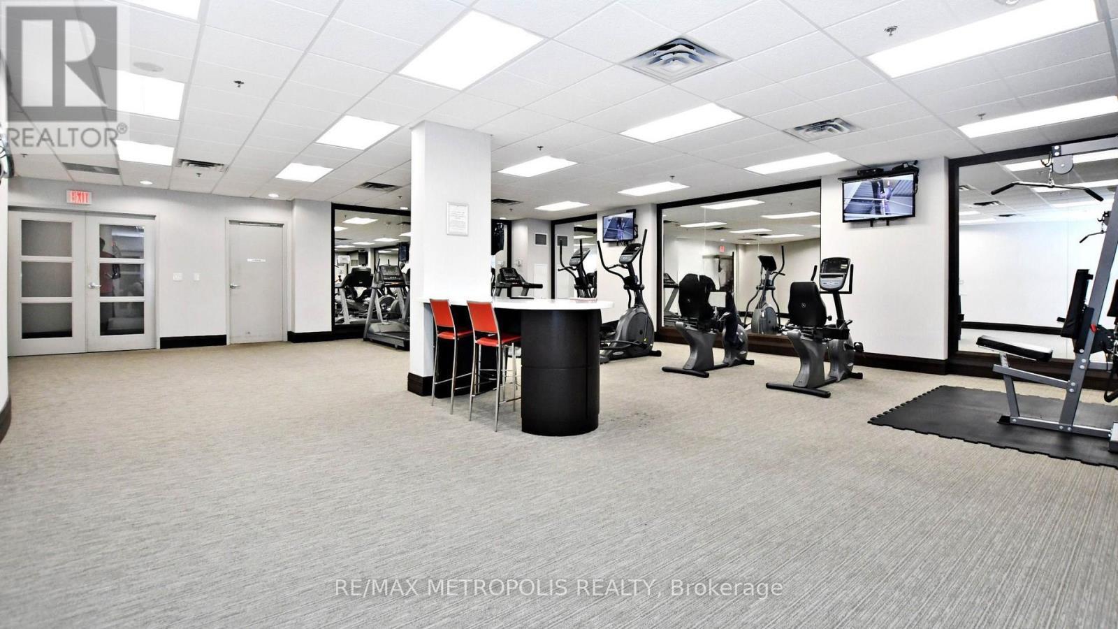 1709 - 75 King Street E, Mississauga, ON - Indoor Photo Showing Gym Room