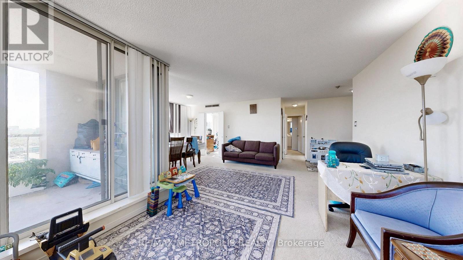 1202 - 75 King Street E, Mississauga, ON - Indoor