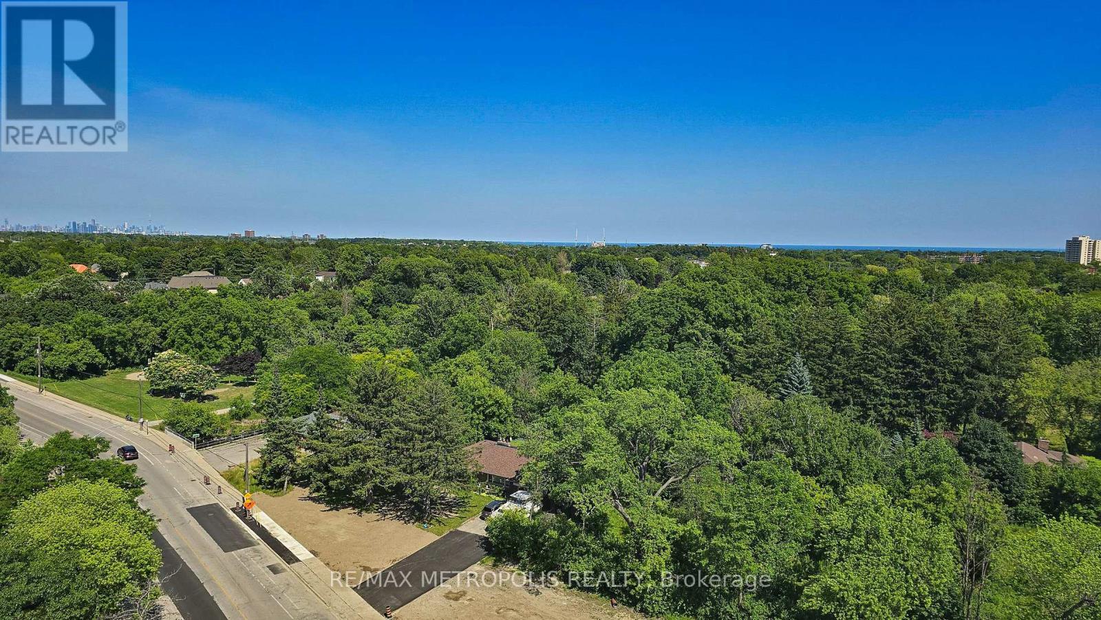 1202 - 75 King Street E, Mississauga, ON - Outdoor With View