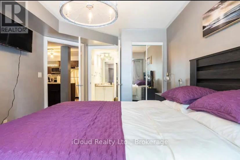 104 - 1 Brandy Lane Drive, Collingwood, ON - Indoor Photo Showing Bedroom