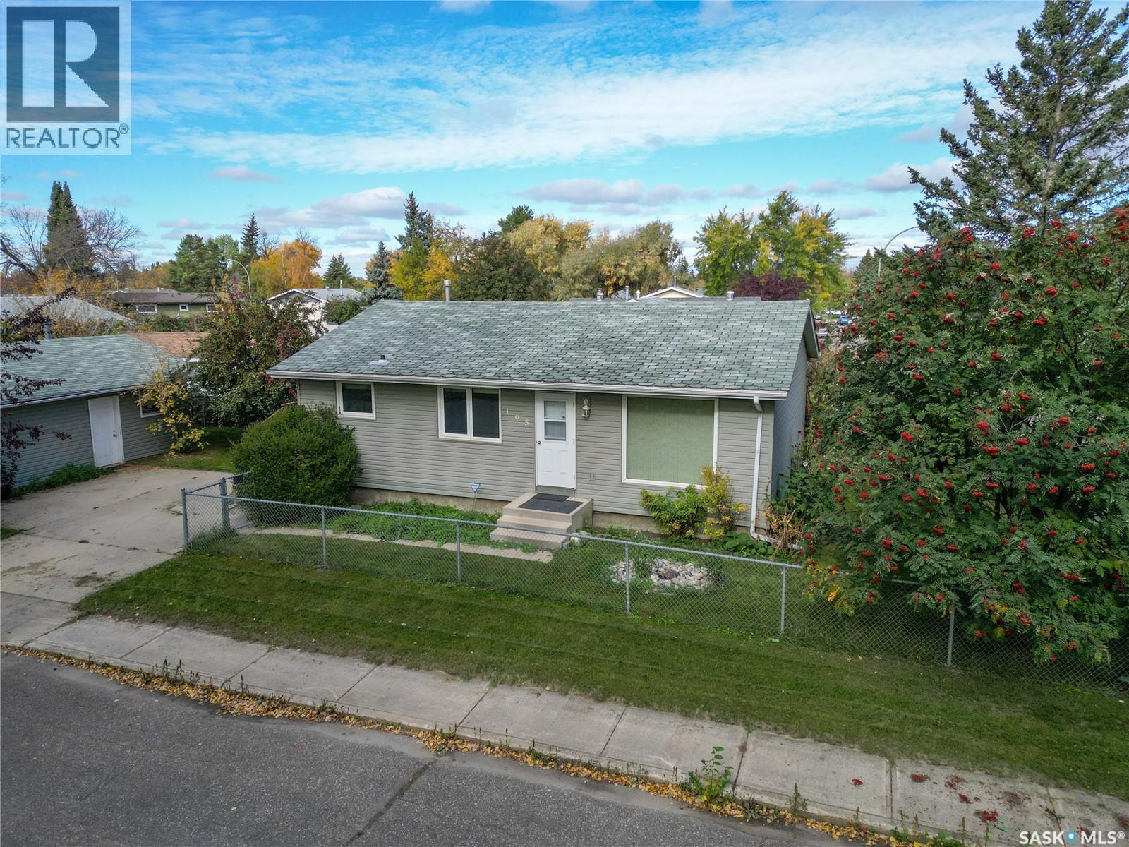 165 Macdowall Crescent, Prince Albert, SK - Outdoor