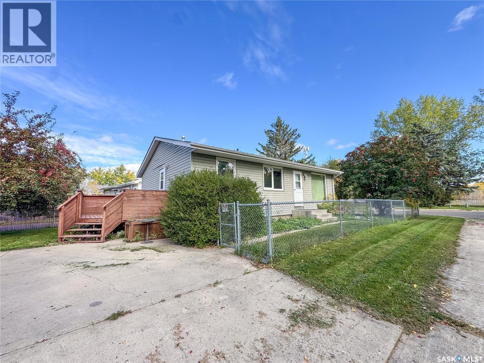 165 Macdowall Crescent, Prince Albert, SK - Outdoor