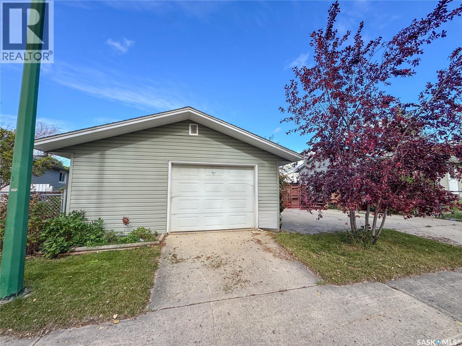 165 Macdowall Crescent, Prince Albert, SK - Outdoor