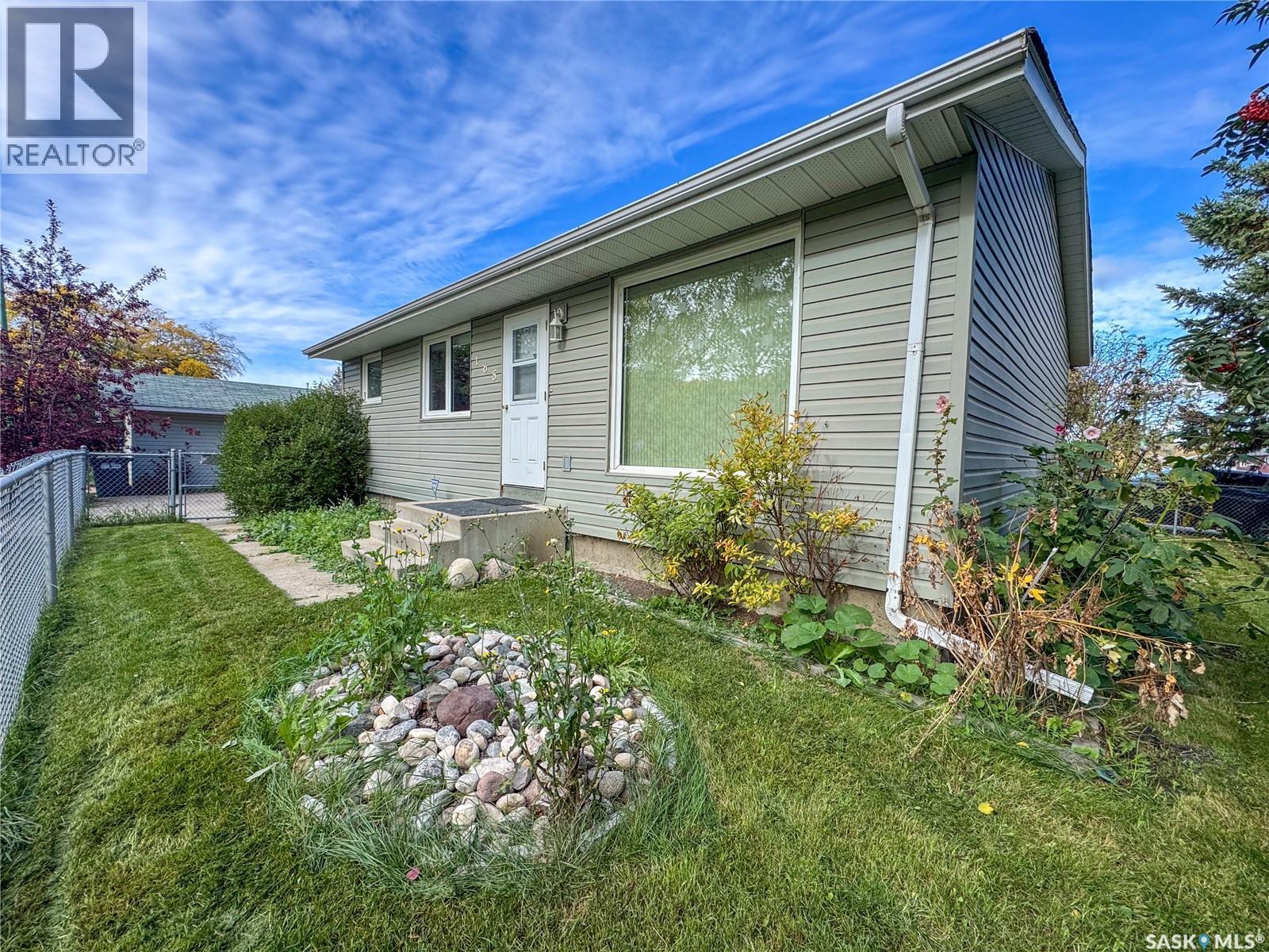 165 Macdowall Crescent, Prince Albert, SK - Outdoor