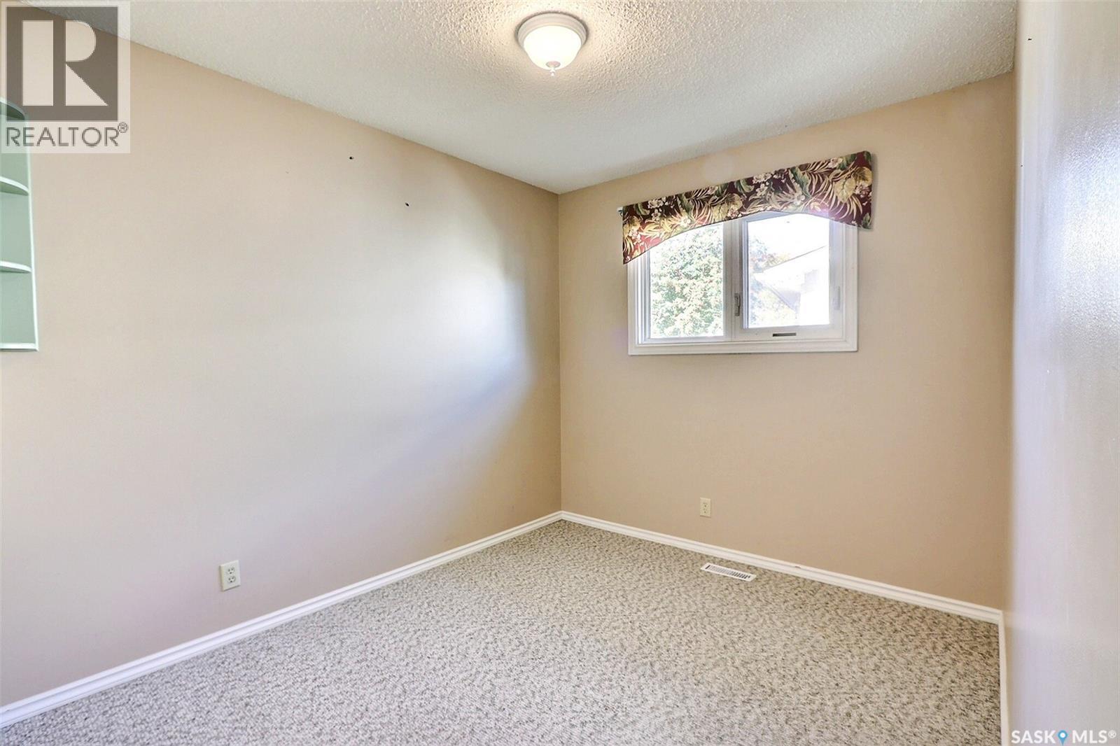 165 Macdowall Crescent, Prince Albert, SK - Indoor Photo Showing Other Room