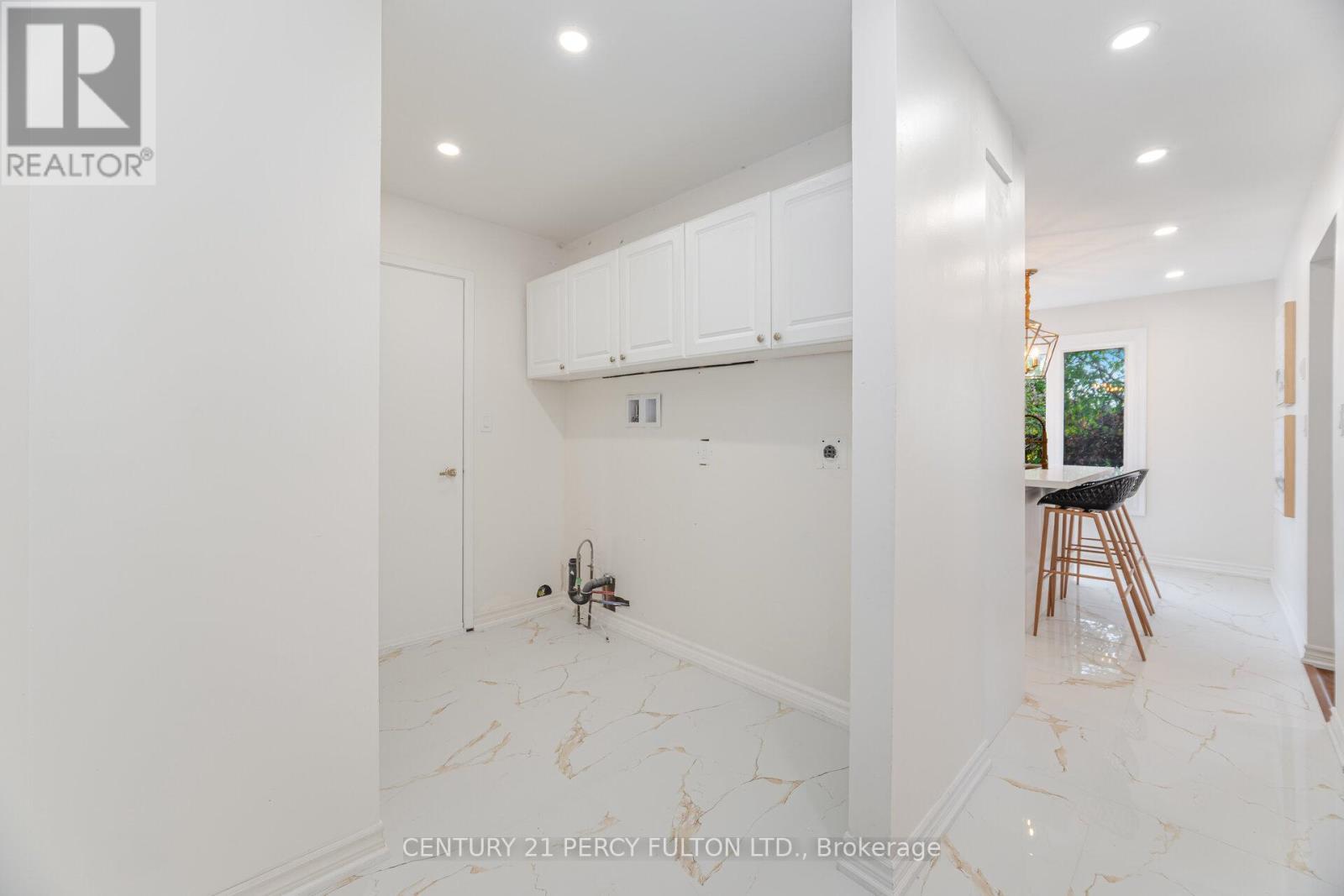 22 Lowder Place, Whitby, ON - Indoor Photo Showing Other Room